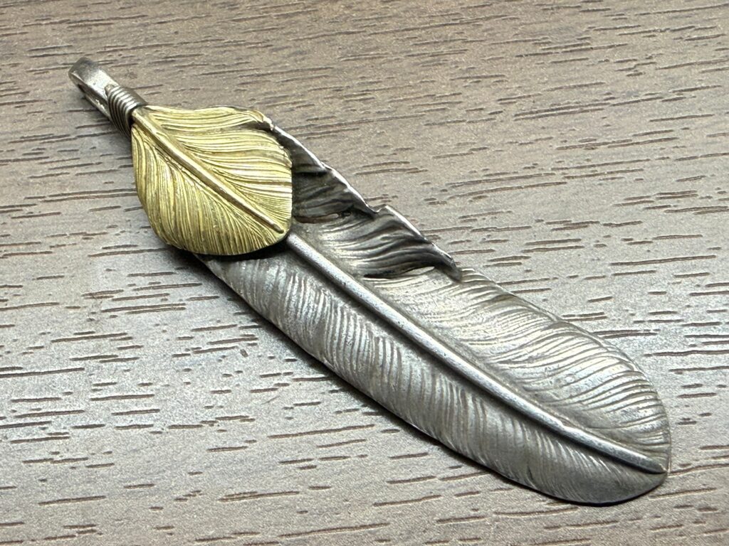 良品　上金特大フェザー左old彫りの濃い個体10.97g