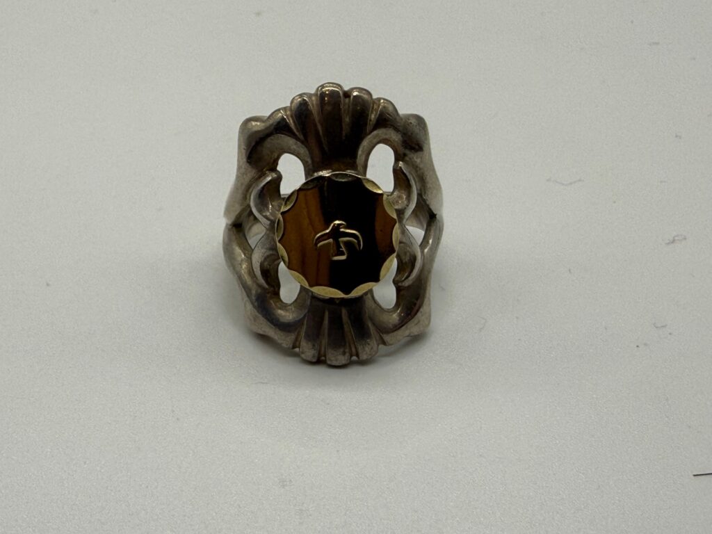 １７号　美品　大メタルキャストリング10.75g