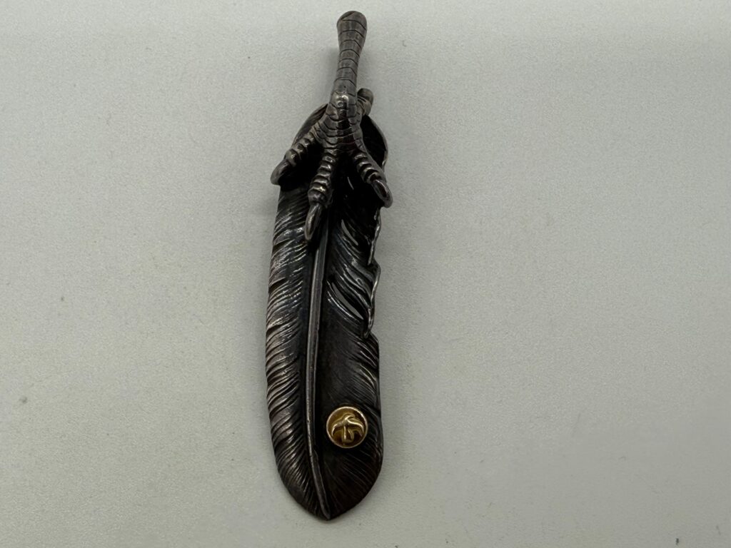 良品　銀爪小金メタル付特大フェザー左　現行14.80g