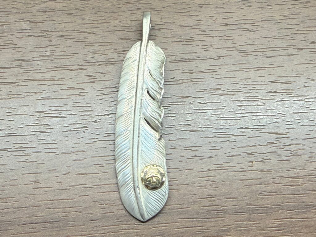 美品　金メタル付特大フェザー左　現行10.60g