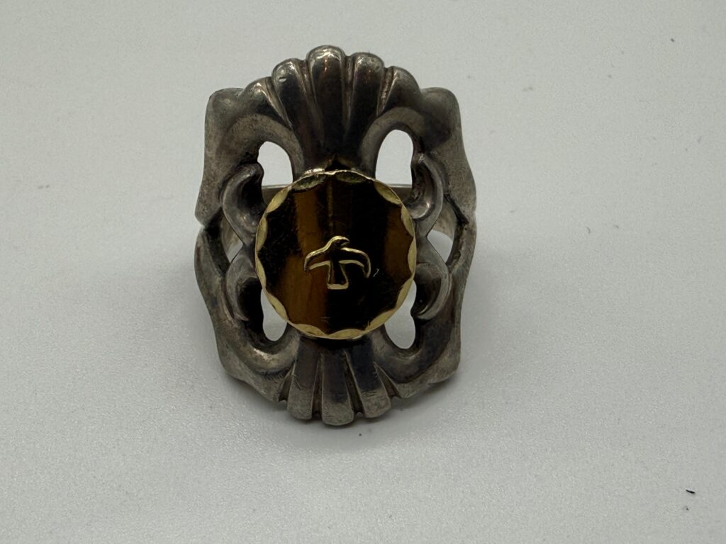 １５号　美品　大メタルキャストリング10.53g