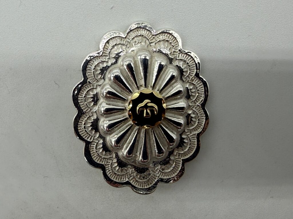 新品　楕円形金メタル付フラワーコンチョ縦　巾着用8.92g