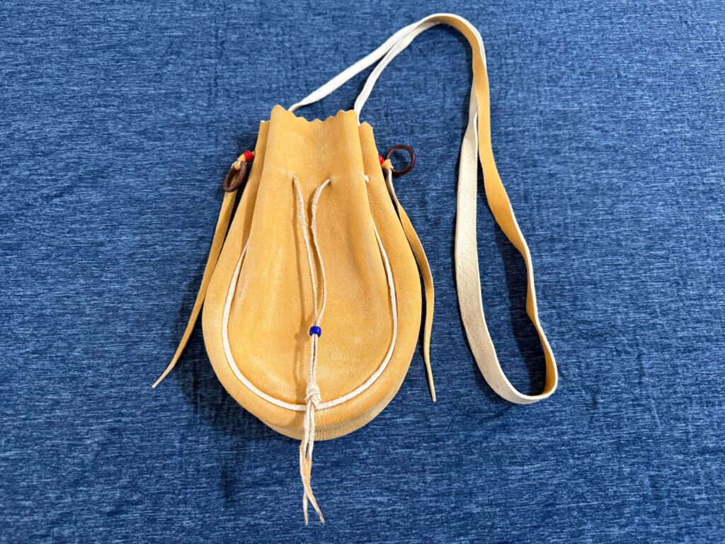 極美品　巾着ポーチバッグ L スモーク