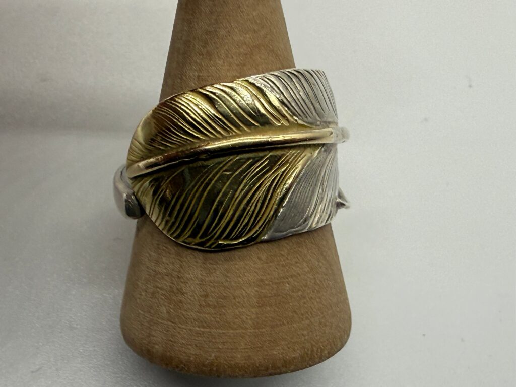 １９号　ゴローズ　極美品　先金特大フェザーリング8.90g