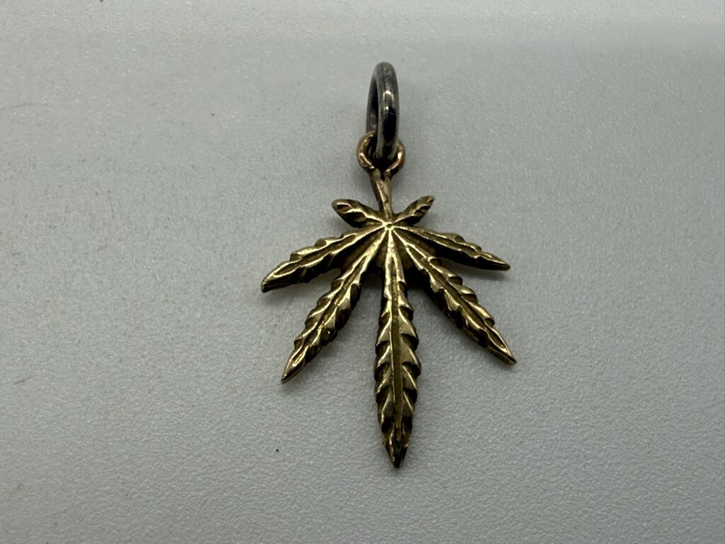 美品　全金グラス小1.55g