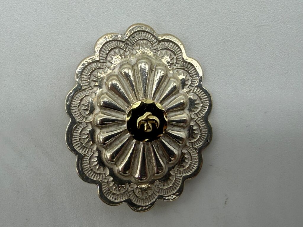 極美品 楕円形金メタル付フラワーコンチョ縦9.03g
