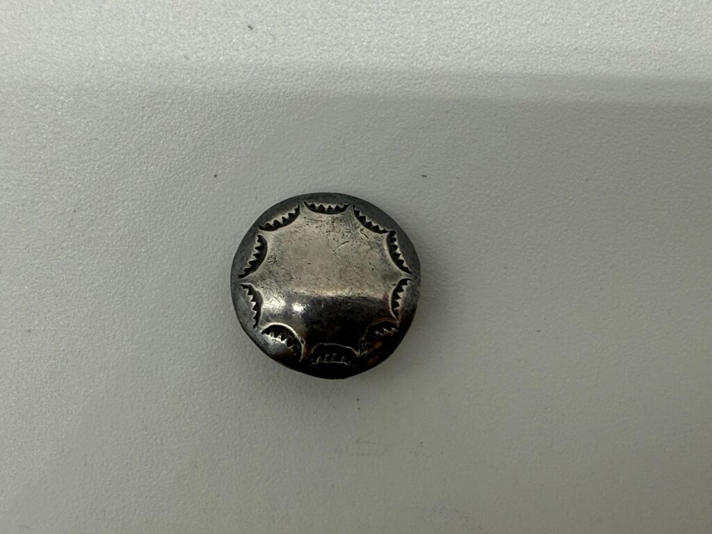 良品　激レア　特注 SVコンチョ1.07g