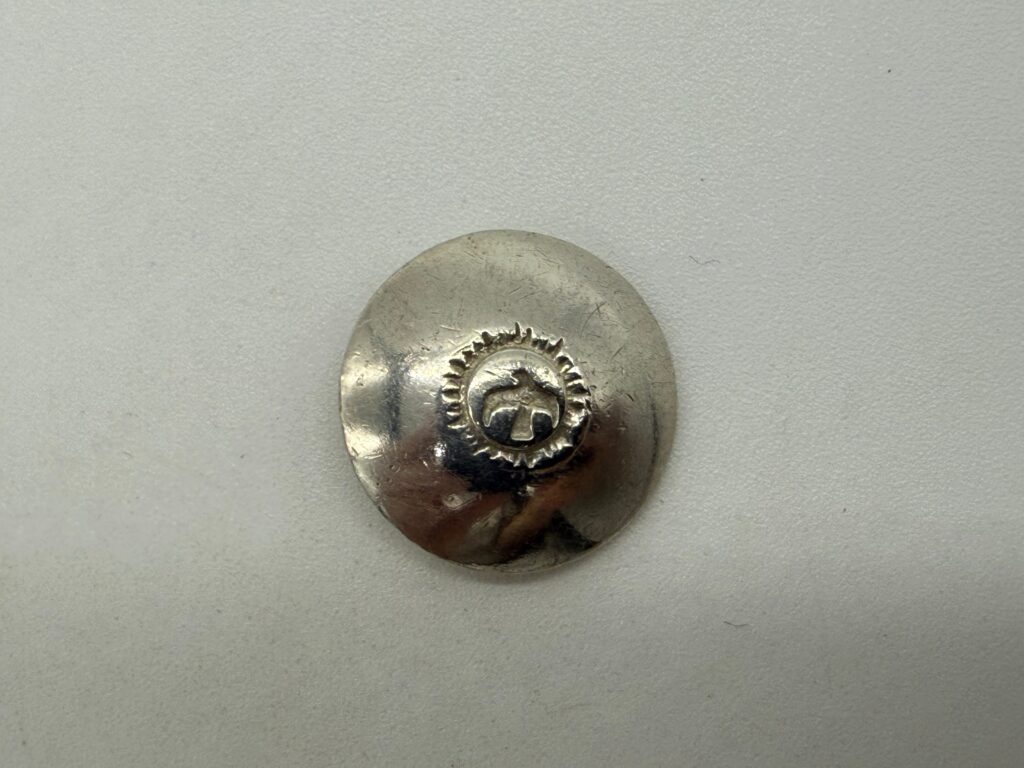 美品 レア 刻印コンチョ中 3.40g