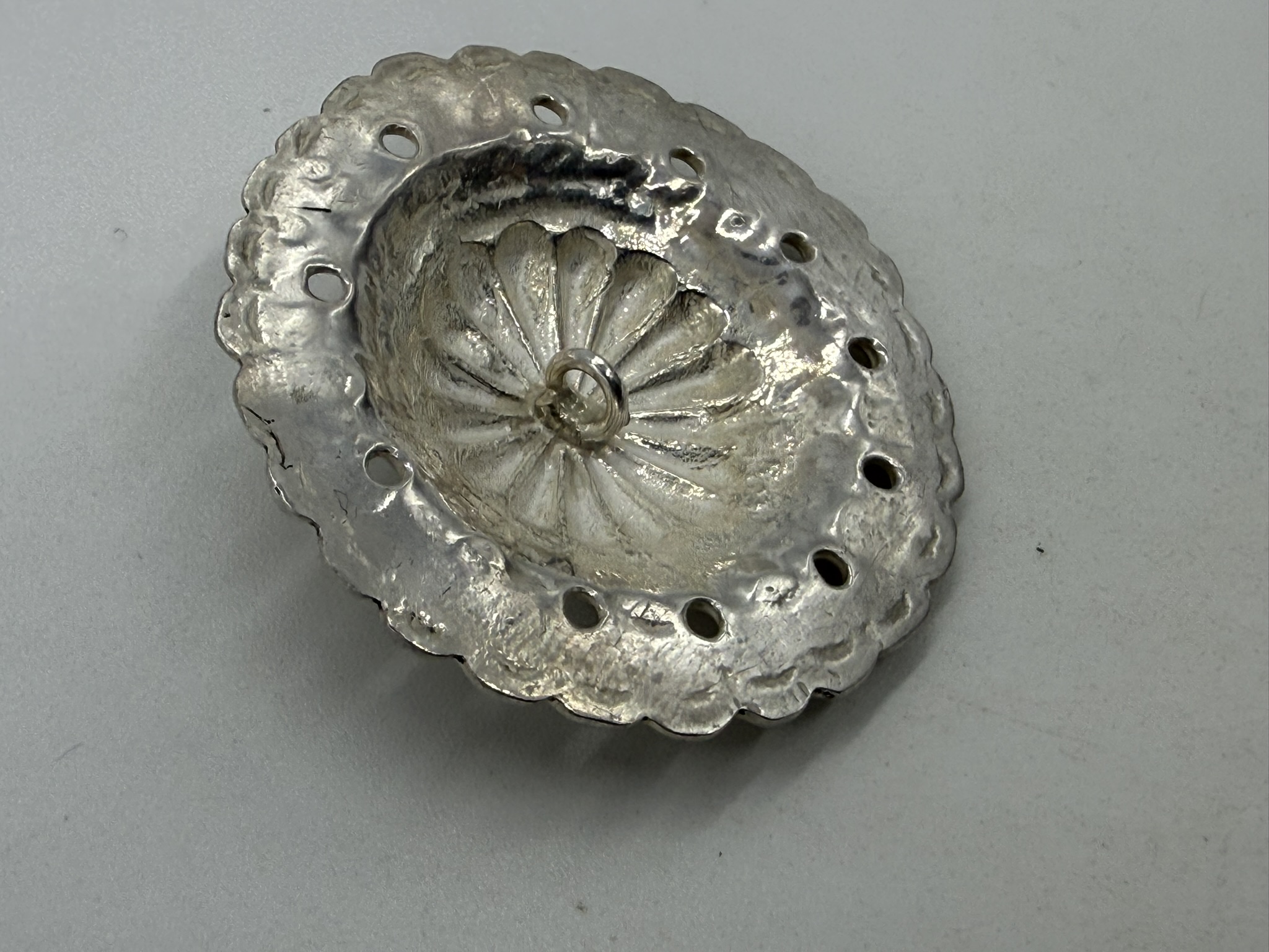 【美品】小金メタル付フラワーコンチョ【15.10g】 - 画像 (5)