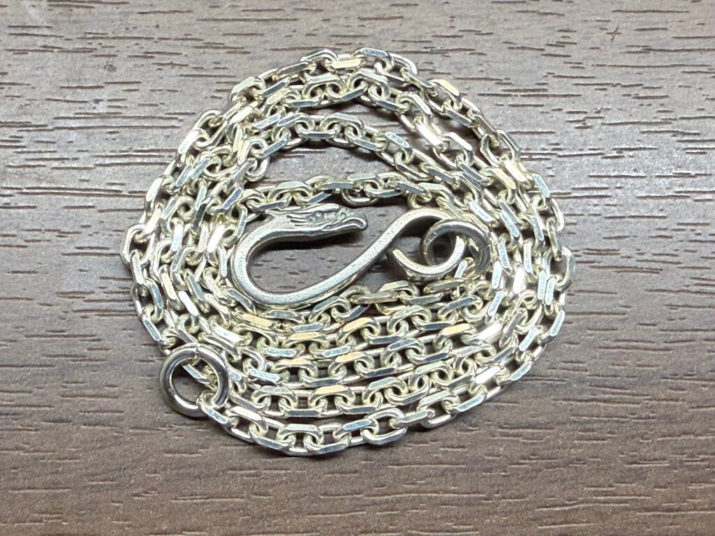 美品　細角イーグルフックチェーン15.51g