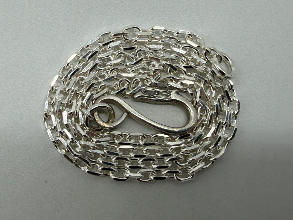 美品　細角イーグルフックチェーン15.44g