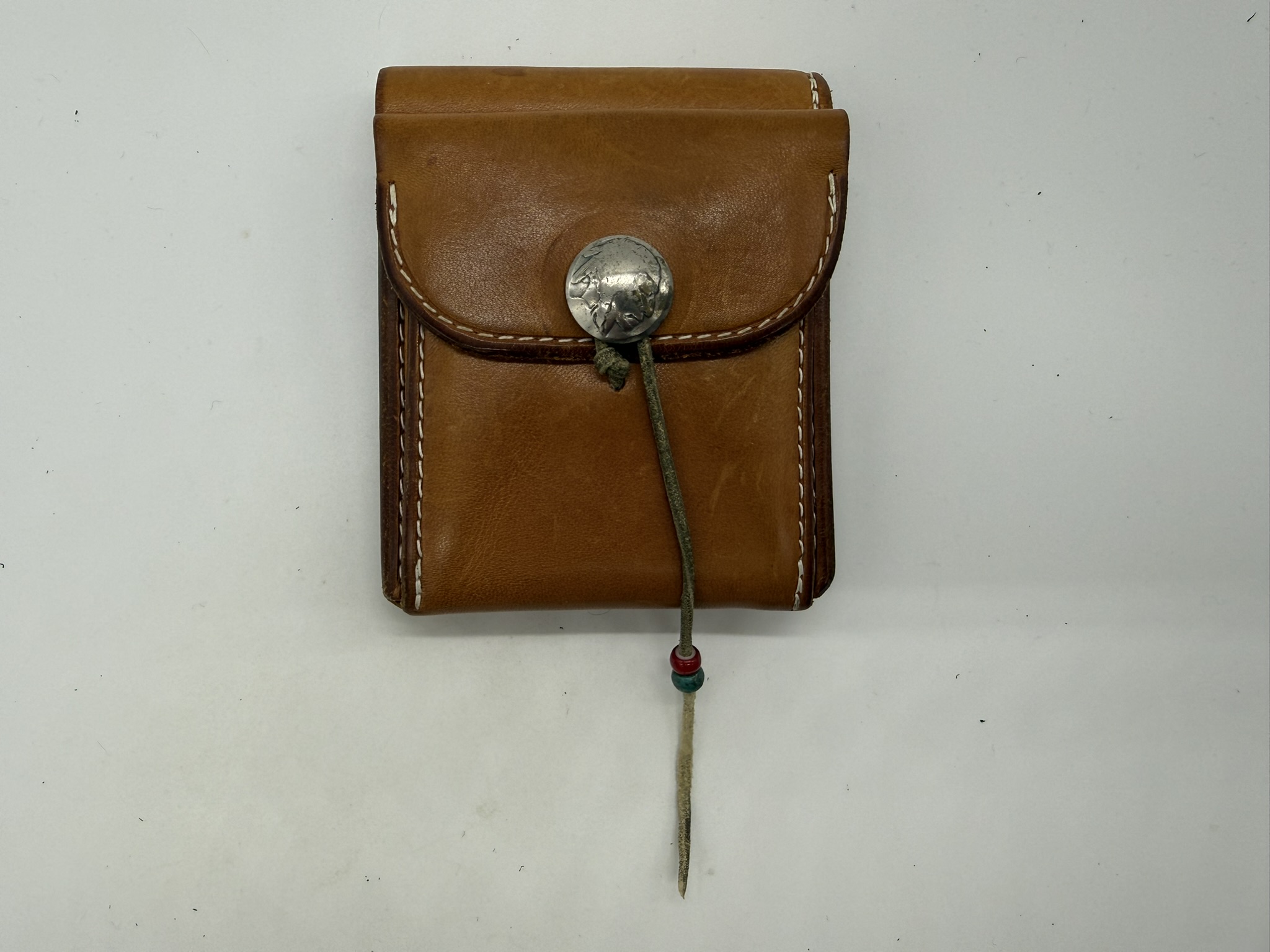 【美品】二つ折りショートウォレット【サドル】