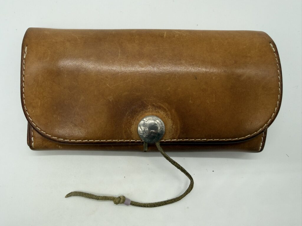 【良品】二つ折りロングウォレット【サドル】