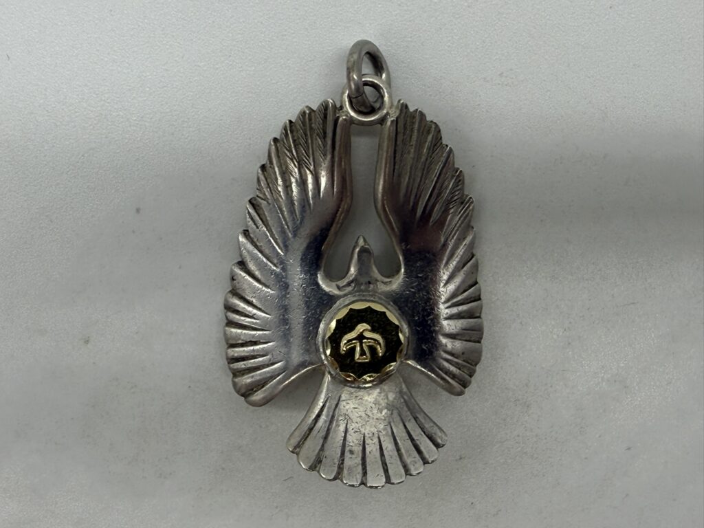 【良品】金メタル付イーグルペンダント【9.23g】