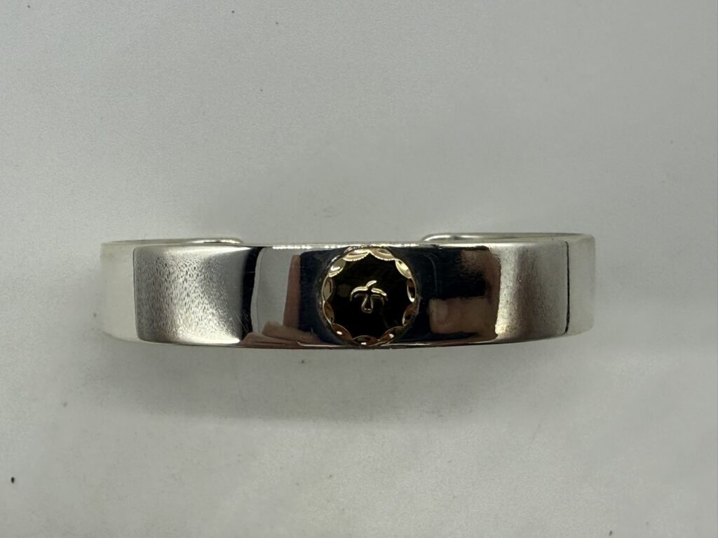 【極美品】平打ブレスM【最新キャスト32.87g】
