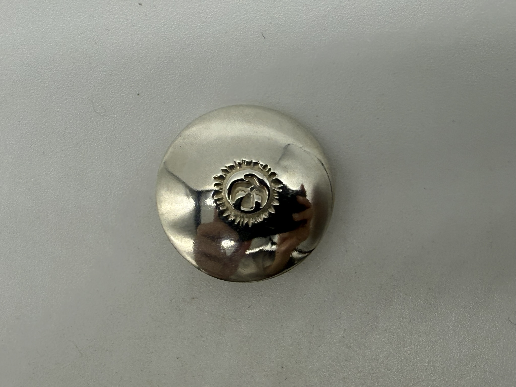 【極美品】刻印コンチョ大【巾着用4.56g】