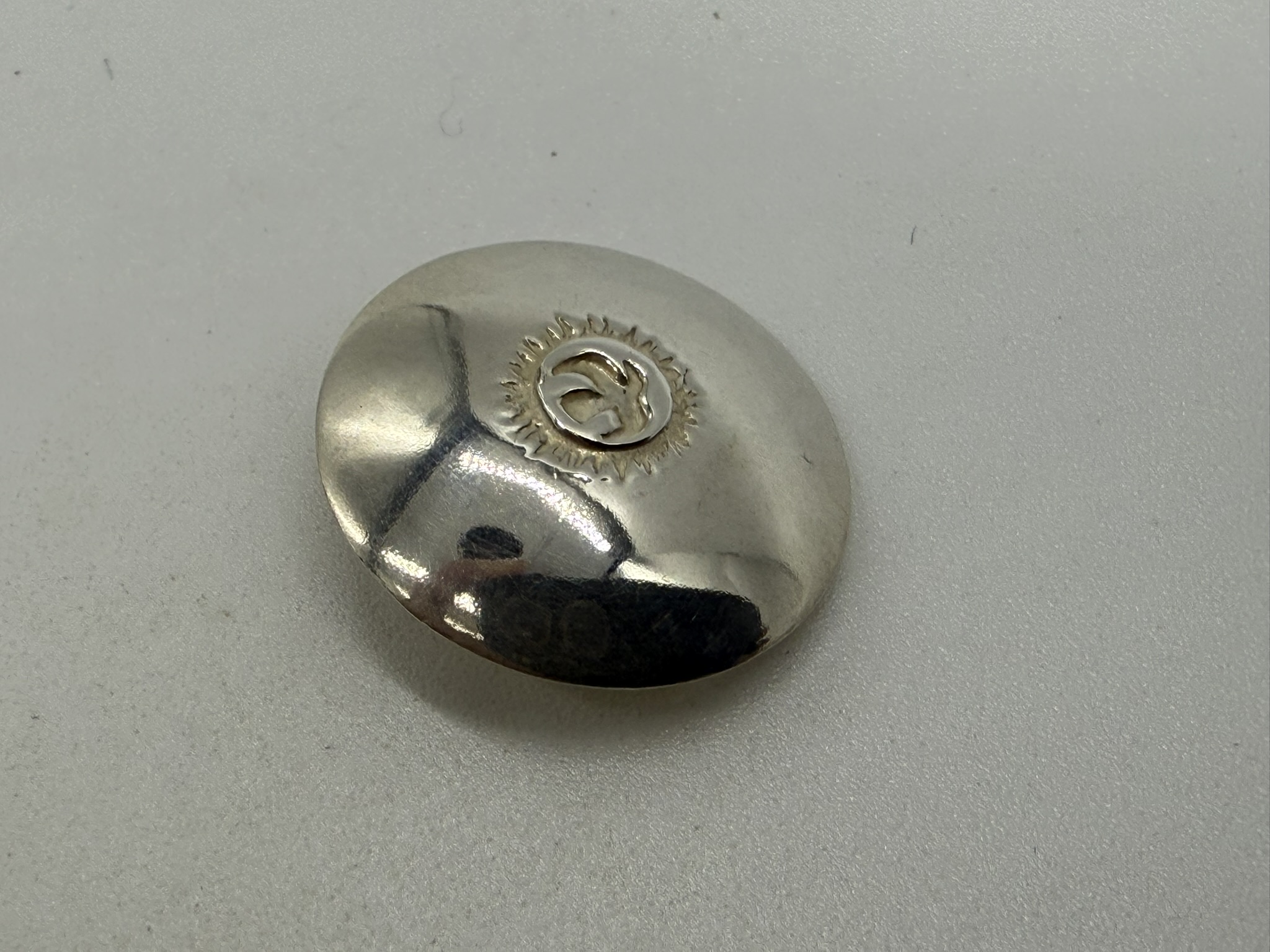 【極美品】刻印コンチョ大【巾着用4.56g】 - 画像 (2)
