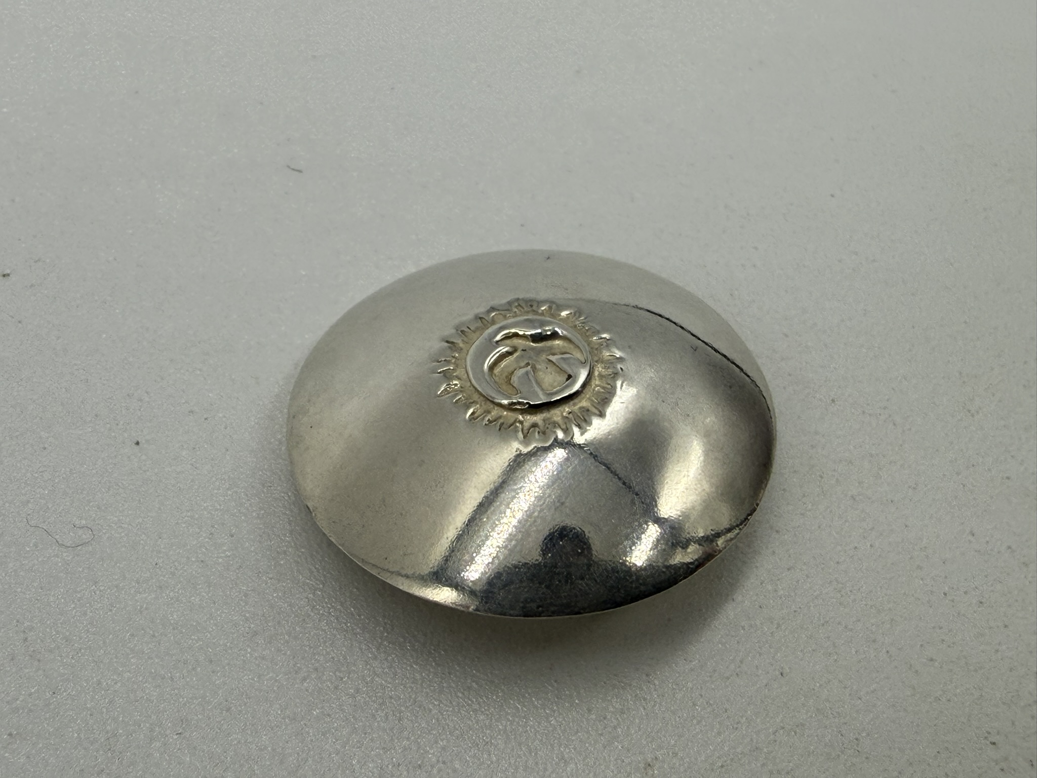 【極美品】刻印コンチョ大【巾着用4.56g】 - 画像 (3)