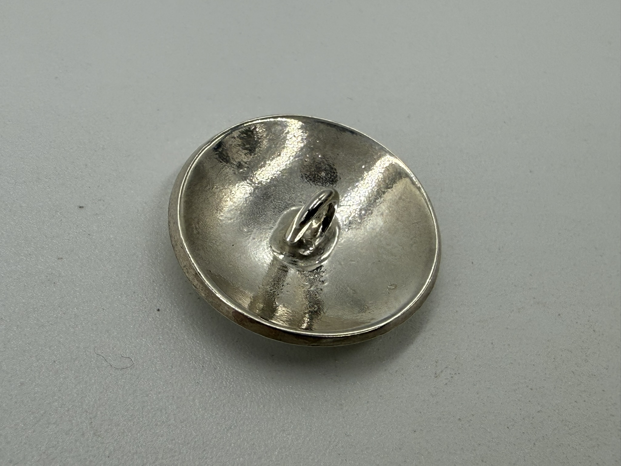 【極美品】刻印コンチョ大【巾着用4.56g】 - 画像 (6)
