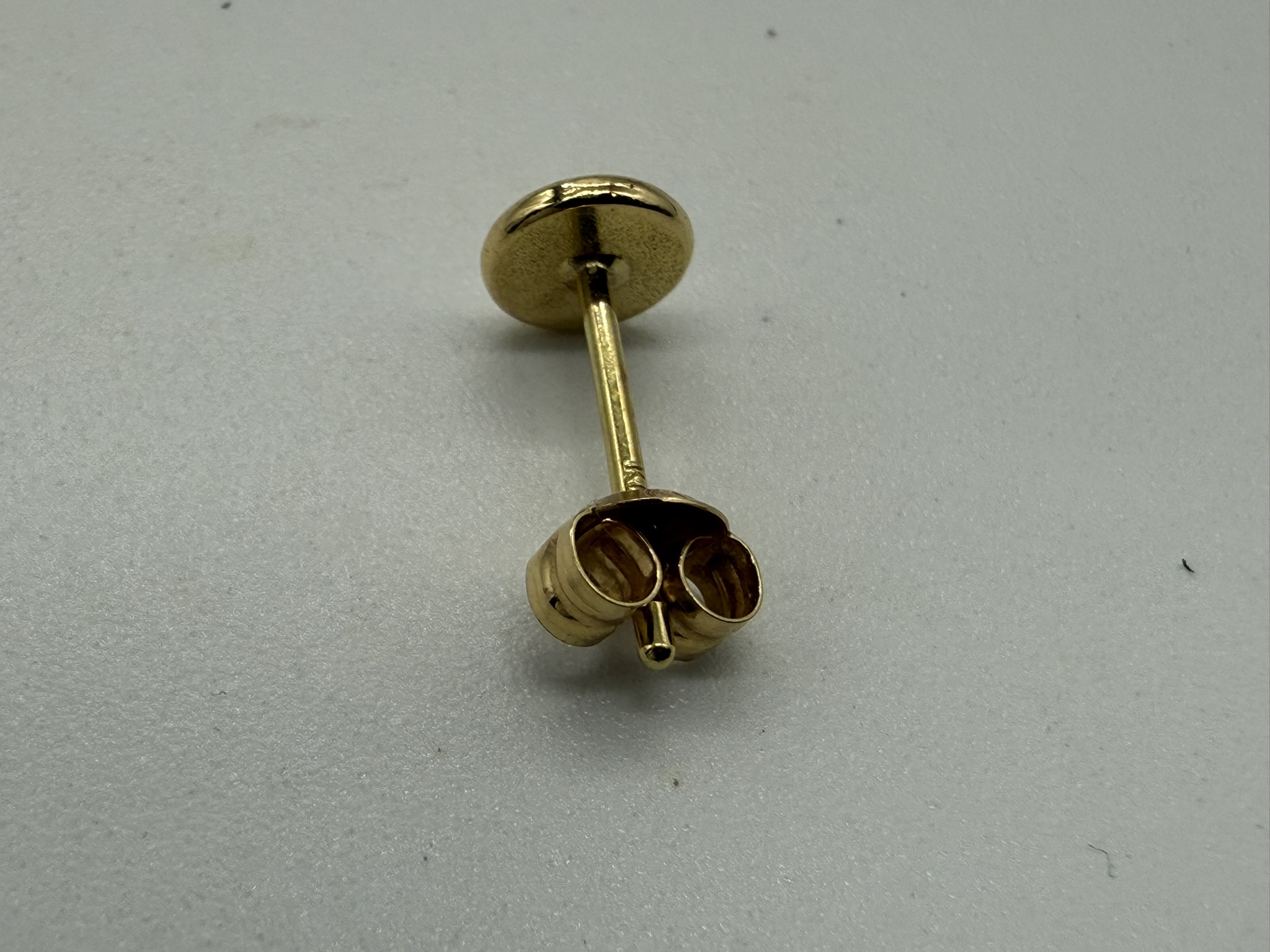 【美品レア】小金メタルピアス【0.61g】 - 画像 (3)