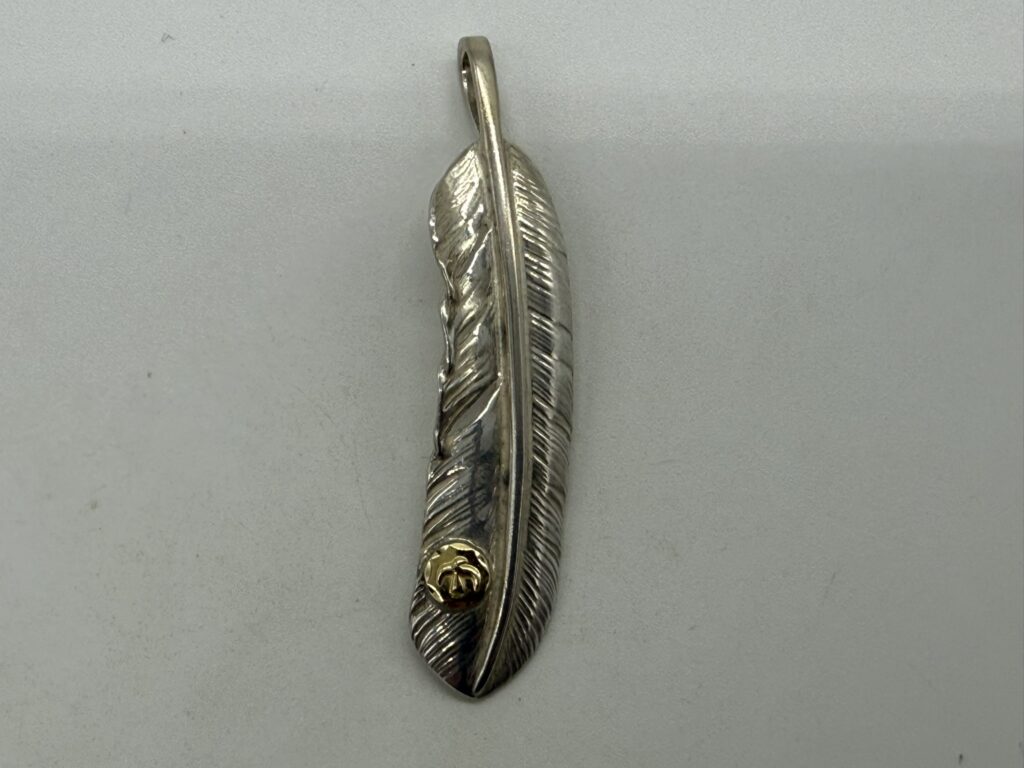 【美品】金メタル付特大フェザー右【最新キャスト11.51g】